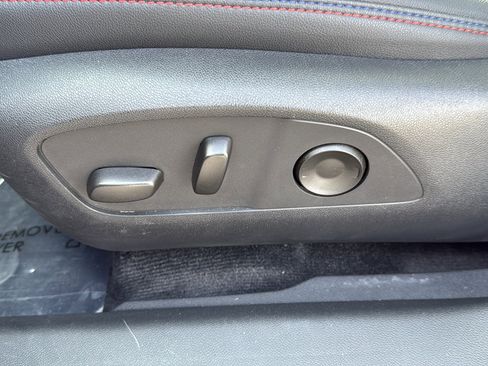 Used 2025 Chevrolet Blazer EV RS w/ Super Cruise Package image 12