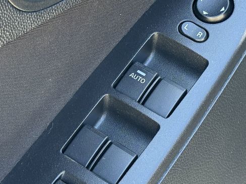 Used 2011 MAZDA MAZDA3 i Touring image 35