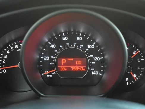 Used 2017 Kia Soul + image 17