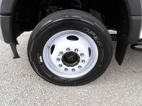 Used 2024 Ford F550 4x4 Crew Cab Super Duty w/ XLT Value Package image 55