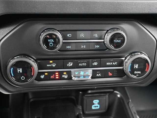 Used 2025 Ford Bronco Outer Banks AWD/4WD image 20