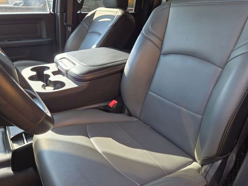 Used 2021 RAM 5500 Tradesman w/ Chrome Appearance Group image 23