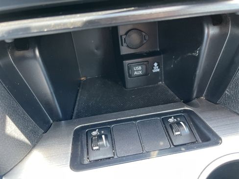 Used 2012 Toyota Camry SE image 19