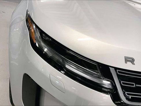 Certified 2025 Land Rover Range Rover Evoque S image 28