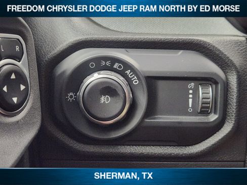 Used 2025 Jeep Wrangler Sport S AWD/4WD image 17
