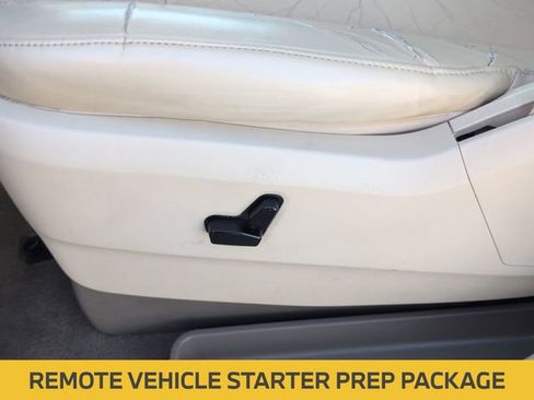 Used 2010 Chrysler Town & Country Limited w/ Entertainment Group #3 image 16