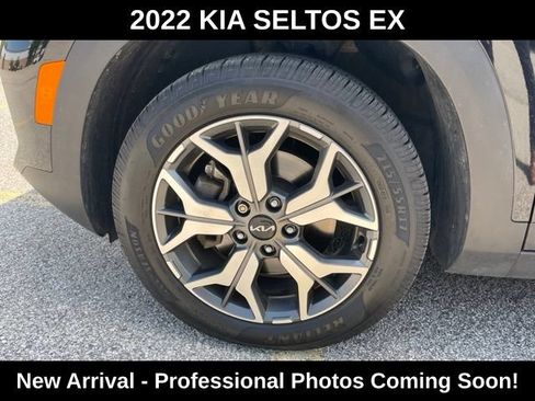 Used 2022 Kia Seltos EX AWD/4WD image 13