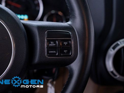 Used 2011 Jeep Wrangler Unlimited Rubicon image 22