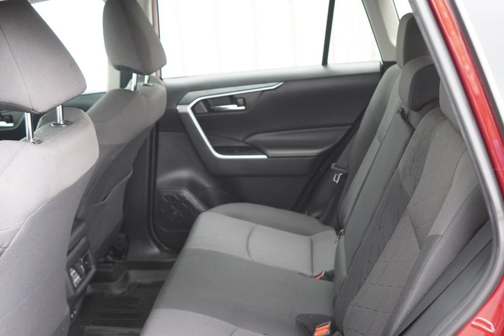 Used 2019 Toyota RAV4 XLE w/ Convenience Package AWD/4WD image 30