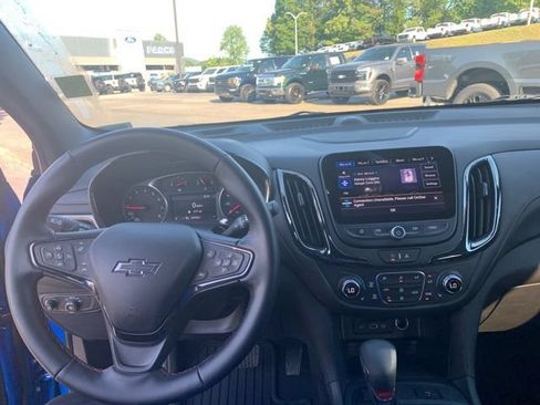 Used 2024 Chevrolet Equinox RS w/ RS Leather Package AWD/4WD image 25