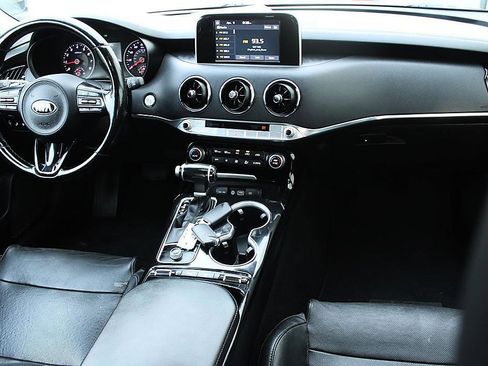 Used 2019 Kia Stinger image 22
