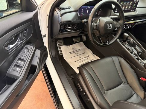 Used 2025 Honda Accord Sport image 12