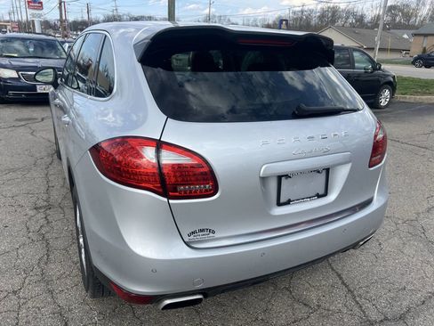 Used 2014 Porsche Cayenne S w/ Basic Package image 10
