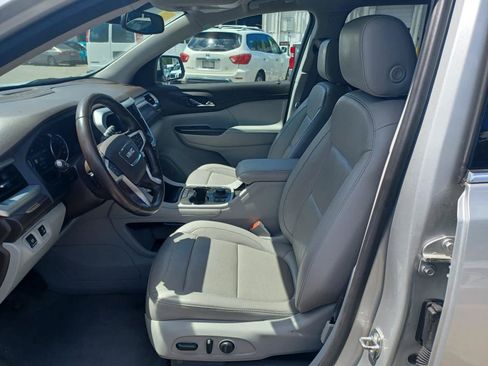 Used 2020 GMC Acadia SLT FWD image 7