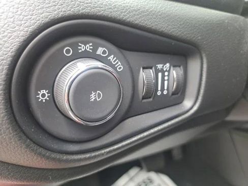 Certified 2023 Jeep Renegade Trailhawk image 16