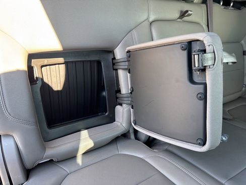 Used 2021 GMC Sierra 3500 SLT w/ SLT Preferred Package image 20