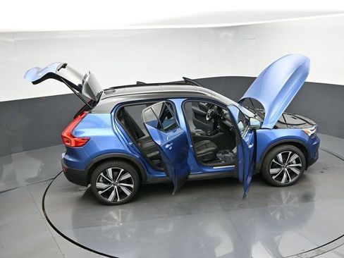 Used 2021 Volvo XC40 P8 Recharge w/ Advanced Package image 46