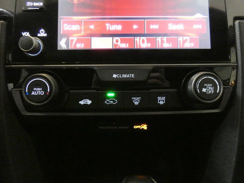 Used 2021 Honda Civic Sport image 13