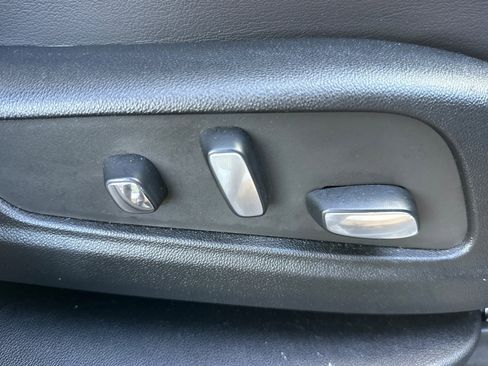 Used 2025 Cadillac XT5 Premium Luxury image 23