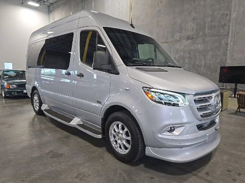 Used 2022 Mercedes-Benz Sprinter 2500 image 1