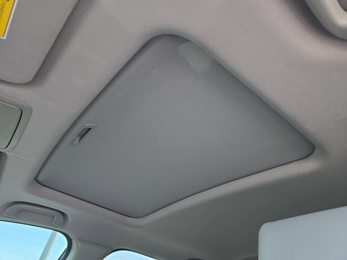 Used 2022 Honda CR-V Touring image 17