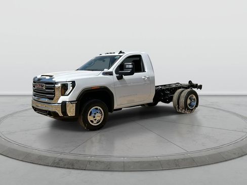 New 2026 GMC Sierra 3500 SLE w/ SLE Convenience Package RWD image 4