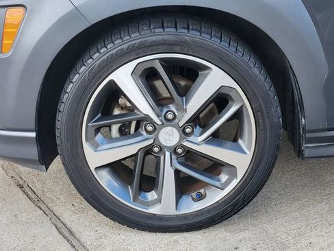 Used 2018 Hyundai Kona Limited image 9