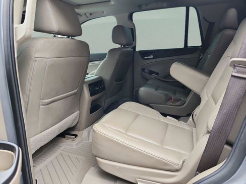 Used 2020 GMC Yukon SLT w/ Premium Edition image 16