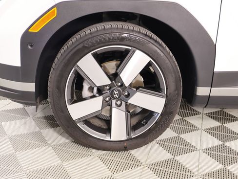 Certified 2025 Hyundai Santa Fe Limited image 19