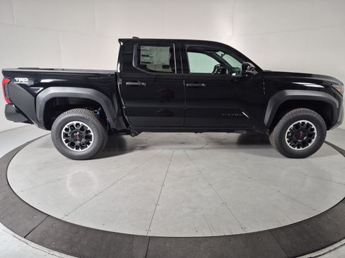 New 2026 Toyota Tacoma SR5 AWD/4WD image 5