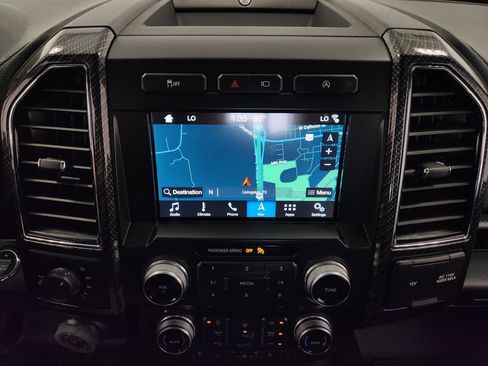 Used 2018 Ford F150 Lariat w/ Equipment Group 502A Luxury AWD/4WD image 15
