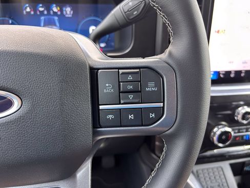 New 2026 Ford F250 Lariat w/ Black Appearance Package AWD/4WD image 31