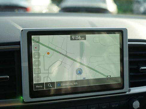 New 2025 Hyundai Venue Limited image 17