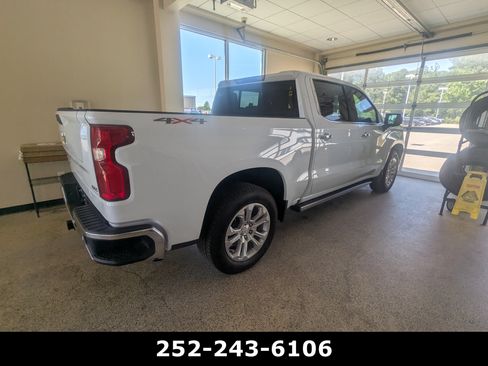 Used 2026 Chevrolet Silverado 1500 LTZ w/ LTZ Convenience Package II AWD/4WD image 3