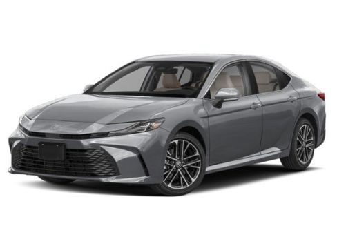 Used 2025 Toyota Camry XLE FWD image 1