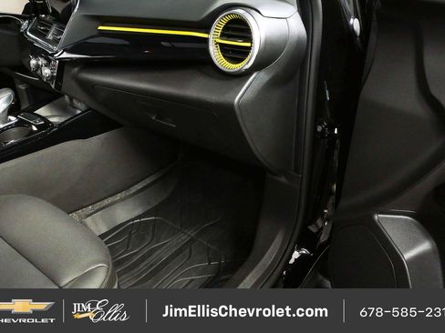 Used 2025 Chevrolet Trax ACTIV w/ Sunroof Package FWD image 24