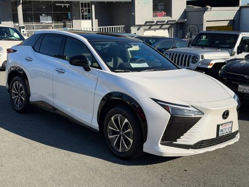 Used 2024 Lexus RZ 300e Premium w/ Technology Package image 3