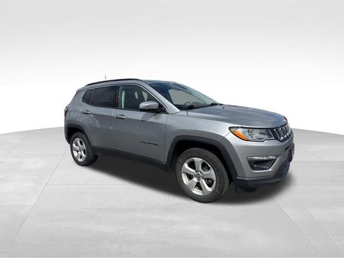 Used 2020 Jeep Compass Latitude image 8