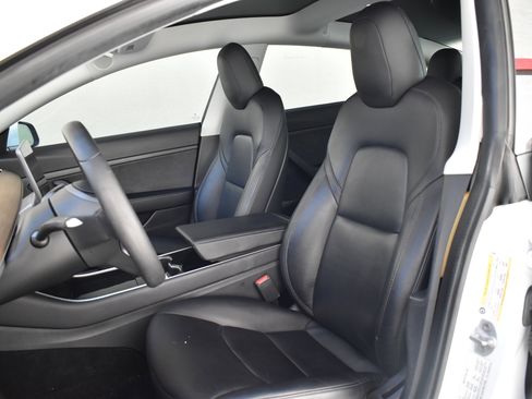 Used 2023 Tesla Model 3 Standard Range image 19