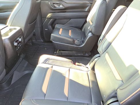 Used 2023 GMC Yukon AT4 w/ AT4 Premium Package image 12