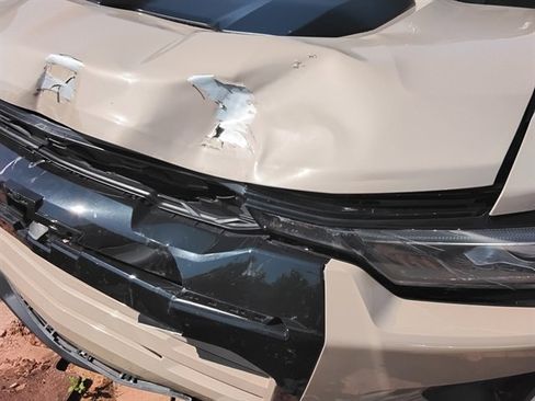 Used 2024 Chevrolet Colorado ZR2 w/ Technology Package image 17