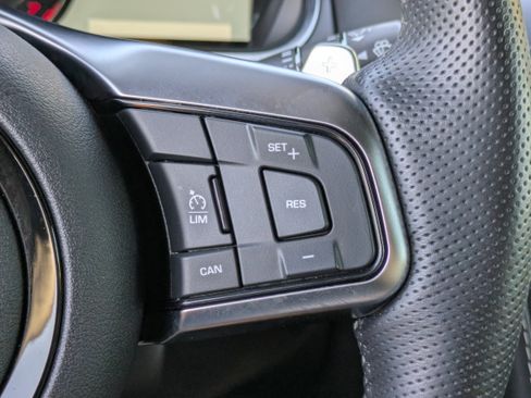 Used 2022 Jaguar F-TYPE R image 22