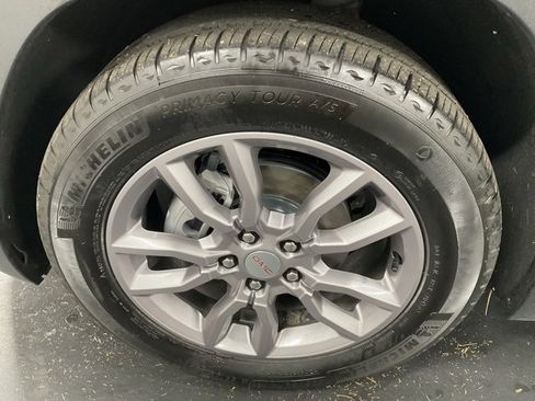 Used 2024 GMC Terrain SLT image 10