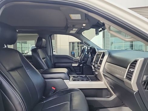 Used 2020 Ford F250 Lariat w/ Lariat Ultimate Package image 9