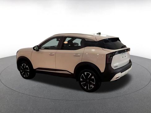 Used 2026 Nissan Kicks SV w/ Cold Weather Package AWD/4WD image 10