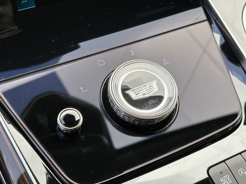 New 2026 Cadillac Escalade Luxury image 28