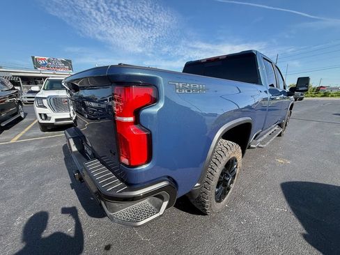 Used 2025 Chevrolet Silverado 2500 LT w/ Trail Boss Package AWD/4WD image 3