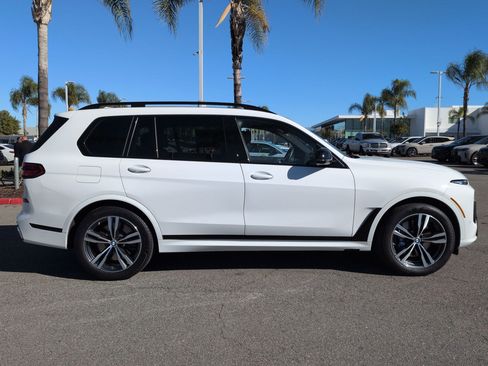 Used 2025 BMW X7 M60i w/ Executive Package image 11