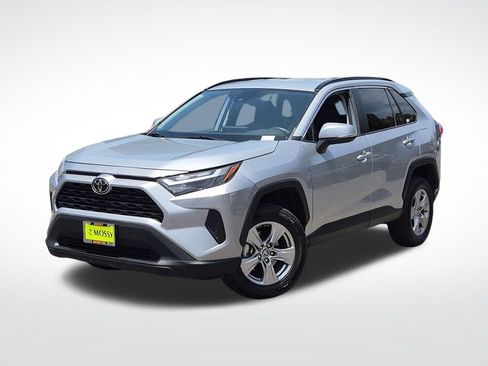 Used 2024 Toyota RAV4 XLE FWD image 1