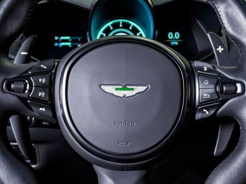 Used 2023 Aston Martin V8 Vantage Coupe image 26